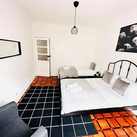 New Flat Da Horta, Location Hostel *