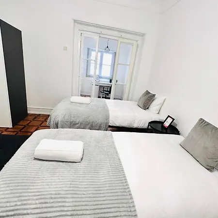 New Flat Da Horta, Location *