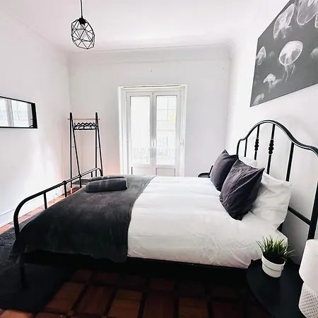 New Flat Da Horta, Location Hostel *