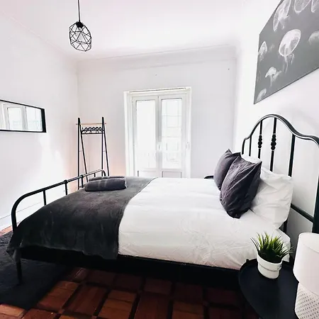 New Flat Da Horta, Location