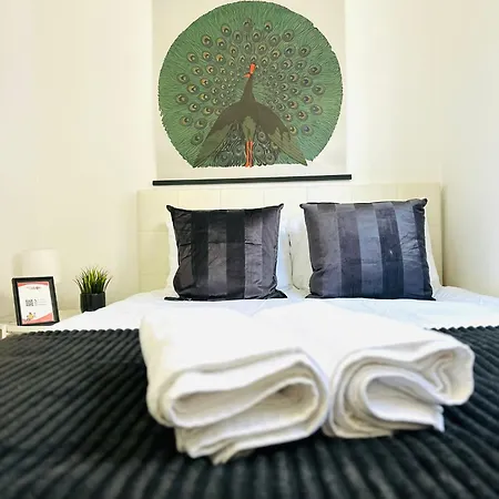 New Flat Da Horta, Location Hostel *